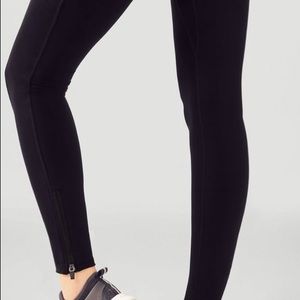 Black fabletics Trinity Utility Legging, small
